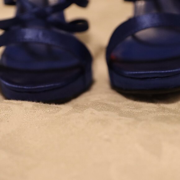 Jacqueline Ferrar “Mandy” Blue pump with straps. Size 8 - Picture 13 of 13